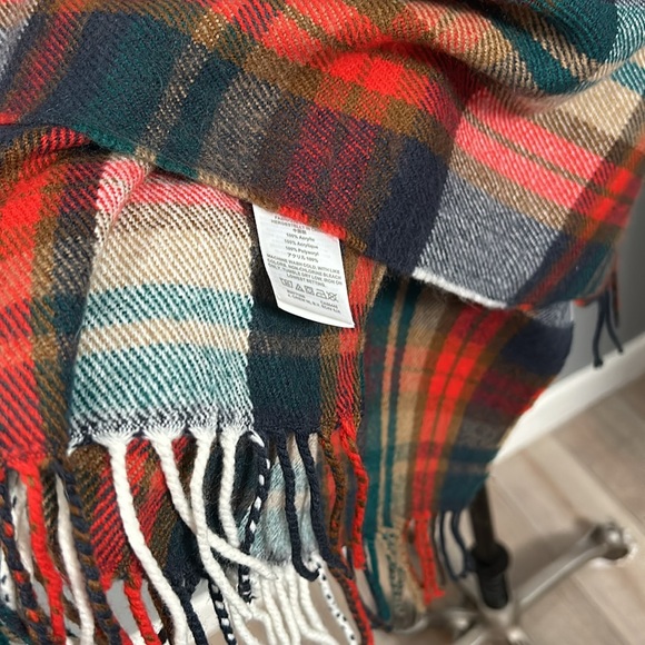 J crew plaid rectangular scarf with fringes - gently used - Picture 6 of 16
